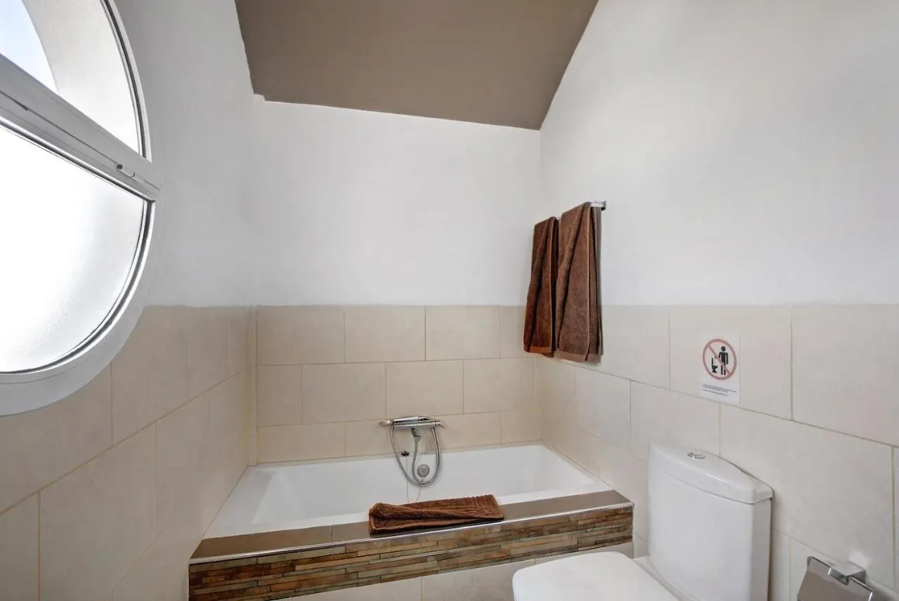 Villa Sol Costa Adeje 0*,  İspanya
